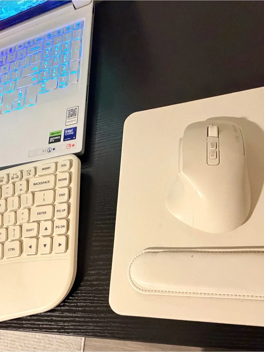 Wireless Ergonomic Keyboard and Mouse Set in Cream
